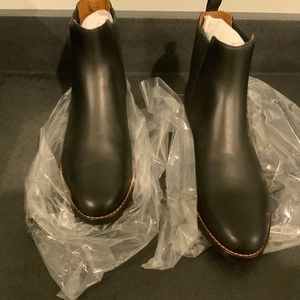 Women’s Black Thursday Boots Size 8.5